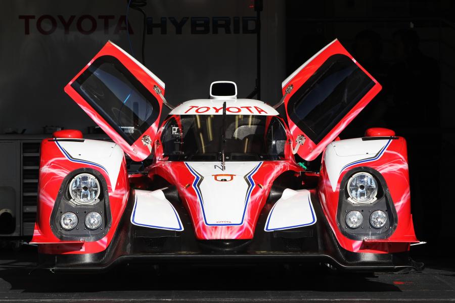 Toyota TS030 Hybrid 2012 года  (фото 17 из 39)